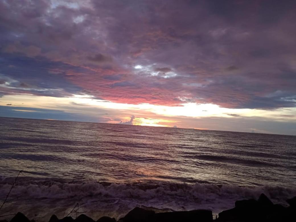 Enocean Homestay Cherai Beach Esterno foto